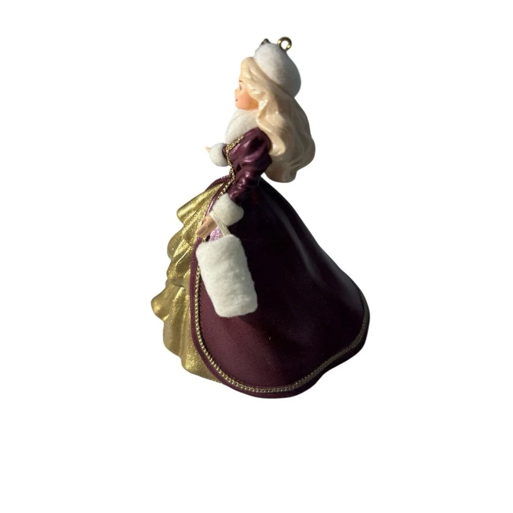 Vintage‎ Hallmark Keepsake Ornament Holiday Barbie 1996